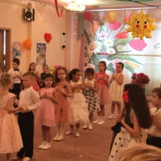 Школа №2127 на Салтыковской улице фотография 1